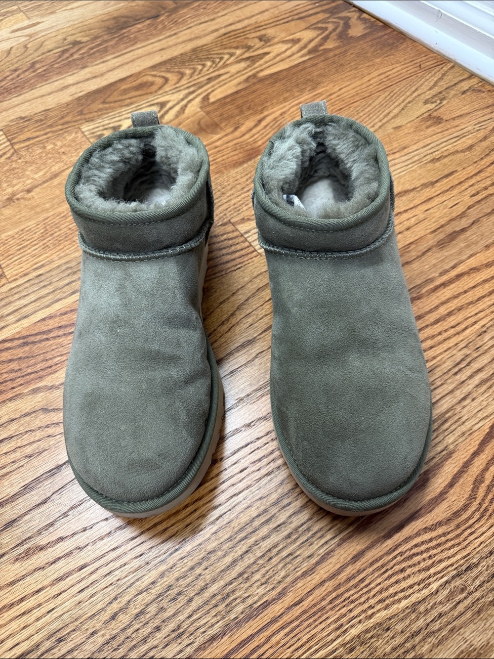 UGG Womens Olive Green Suede Plush-Lined Ankle Boots